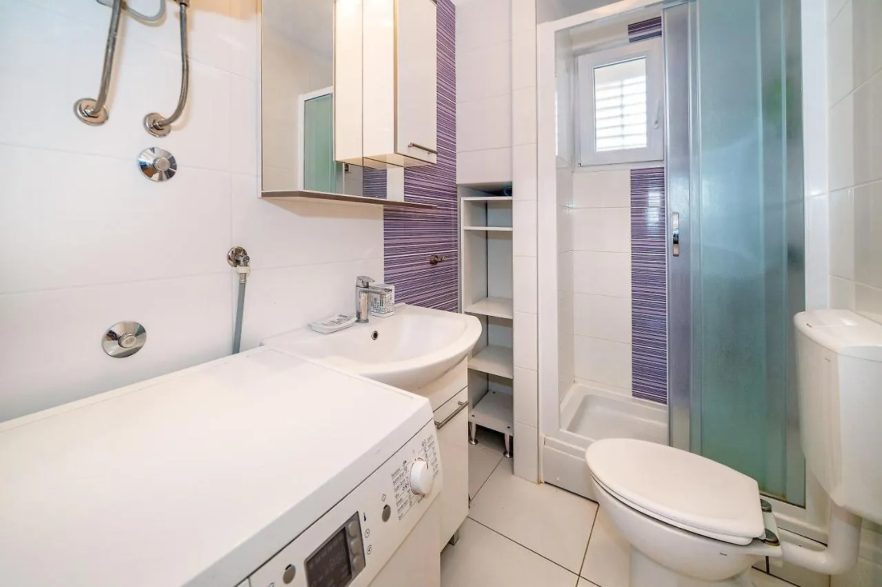 Apartment Mateo With Terrace Baska